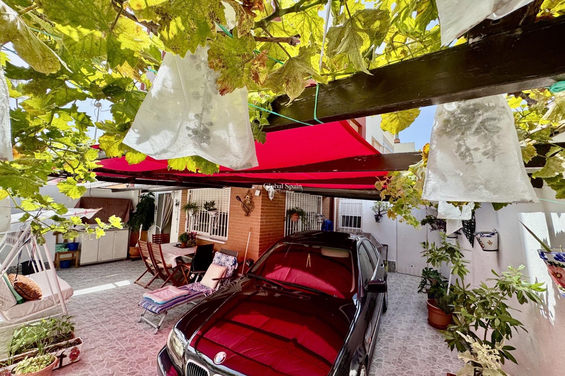 Revente - MAISON -
ORIHUELA - Urbanización Perla del Mar