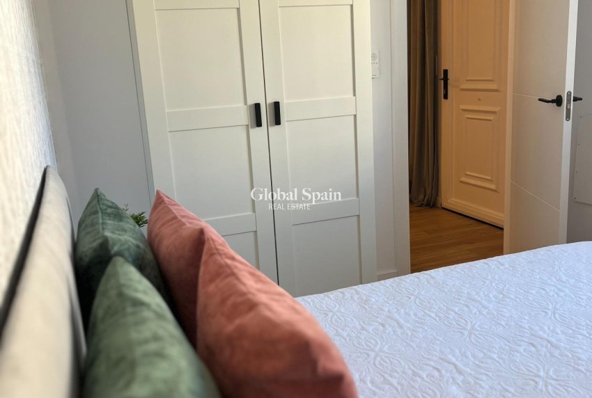 Revente - MAISON -
ORIHUELA - Urbanización Perla del Mar