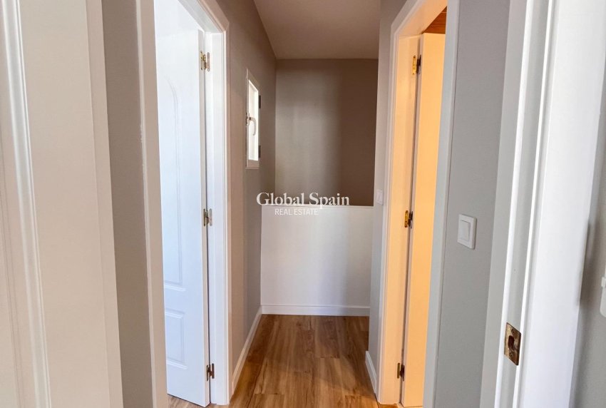 Revente - MAISON -
ORIHUELA - Urbanización Perla del Mar
