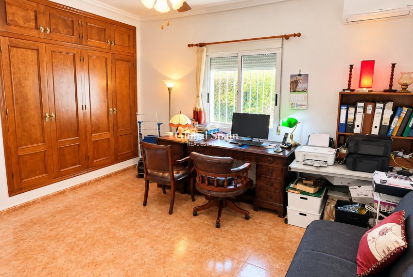 Revente - MAISON -
ORIHUELA