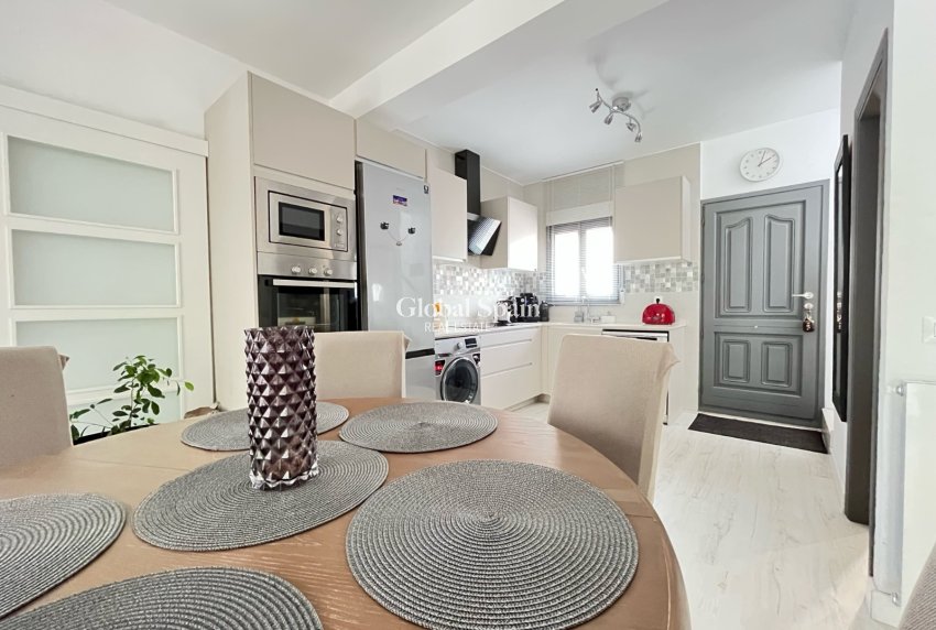 Revente - MAISON -
PEDREGUER - Pedreguer