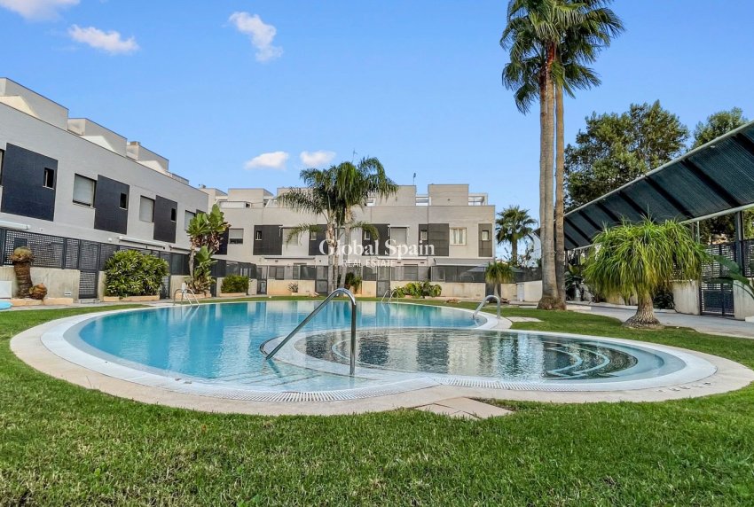 Revente - MAISON -
PILAR DE LA HORADADA - Costa Blanca