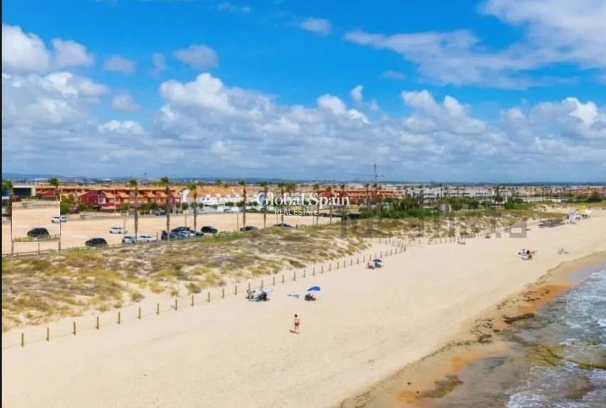 Revente - MAISON -
PILAR DE LA HORADADA - Playa de las Higuericas
