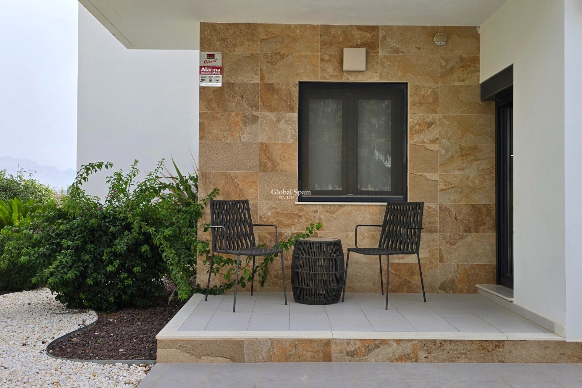 Revente - MAISON -
POLOP - Alberca
