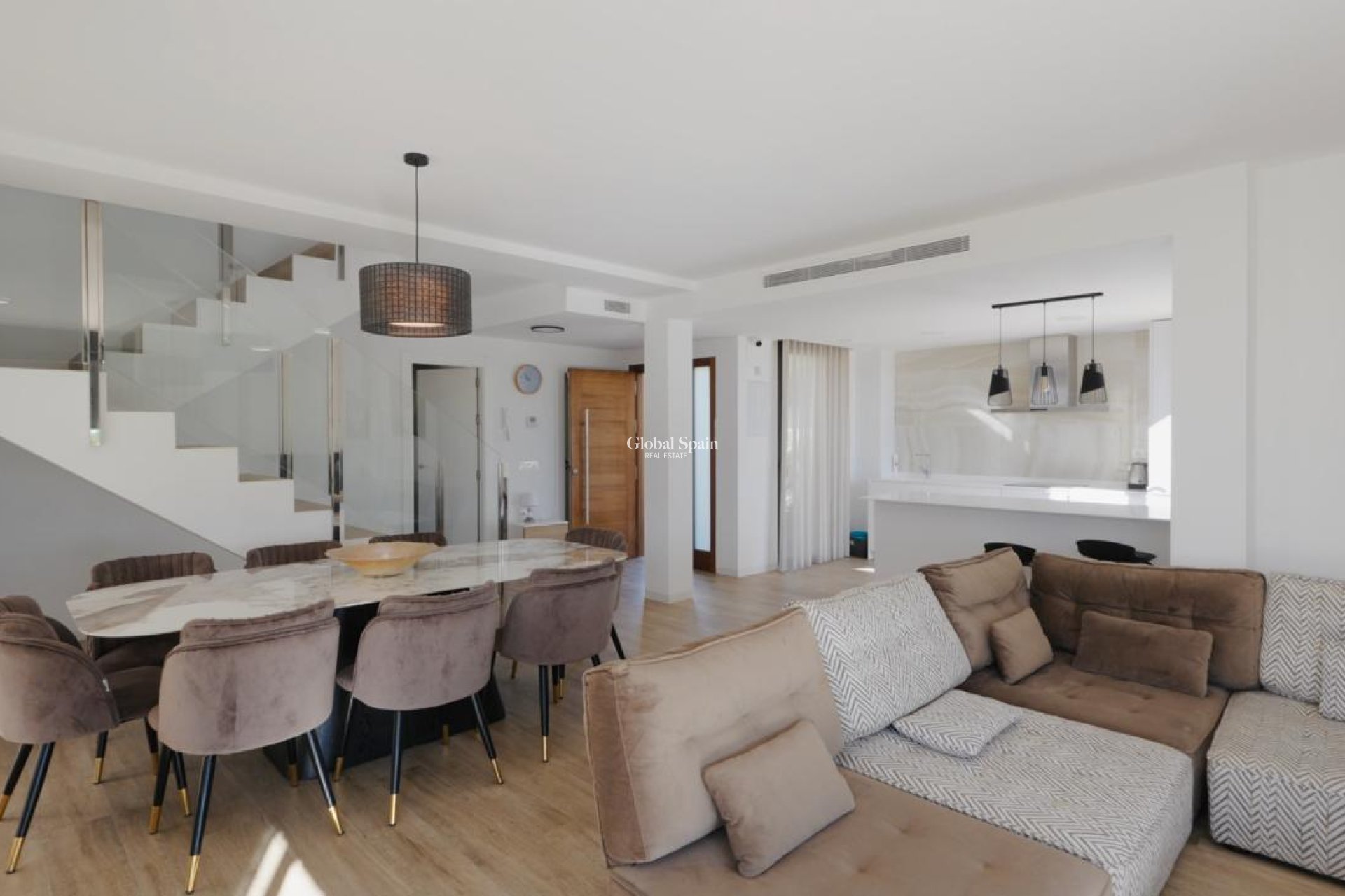 Revente - MAISON -
POLOP - Costa Blanca