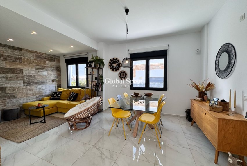 Revente - MAISON -
POLOP - Polop