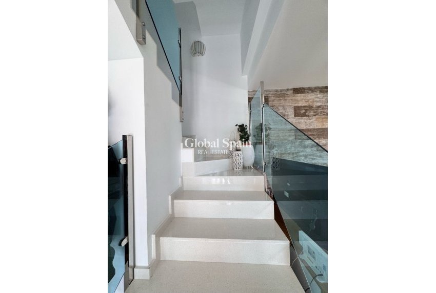 Revente - MAISON -
POLOP - Polop