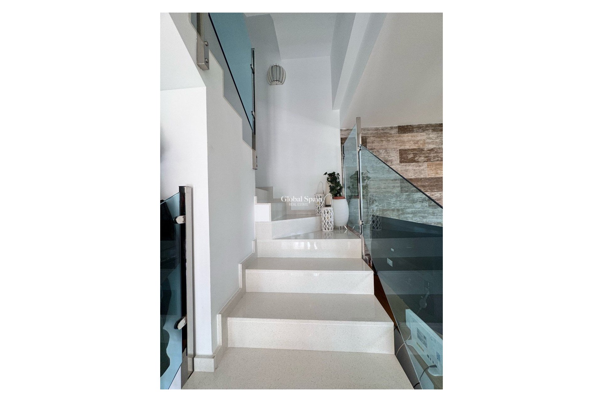 Revente - MAISON -
POLOP - Polop