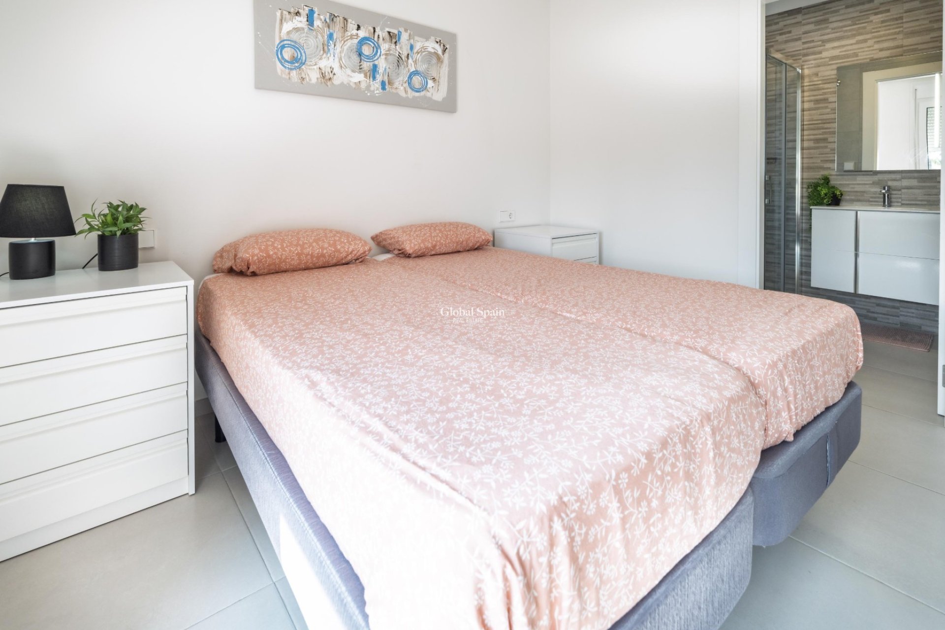 Revente - Maison Quadruple -
TORREVIEJA - Aguas Nuevas