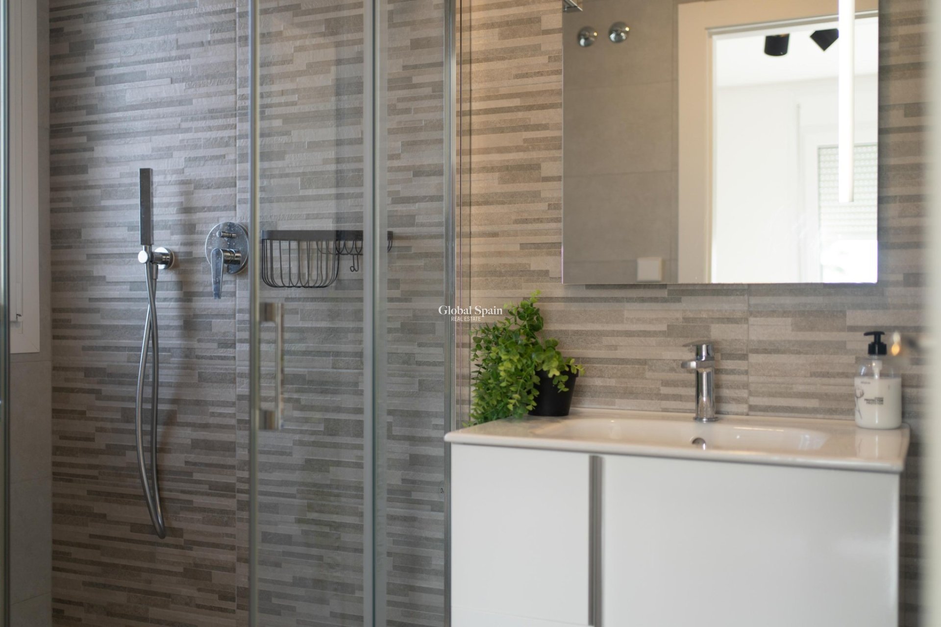 Revente - Maison Quadruple -
TORREVIEJA - Aguas Nuevas