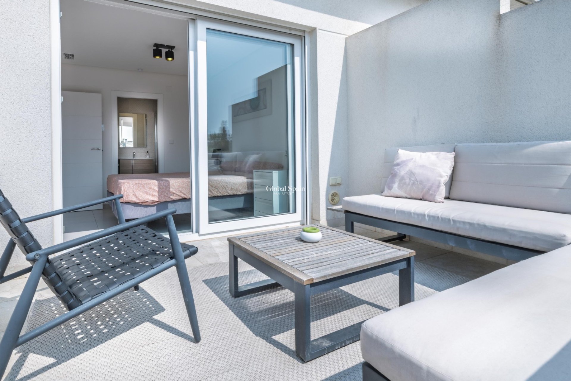 Revente - Maison Quadruple -
TORREVIEJA - Aguas Nuevas