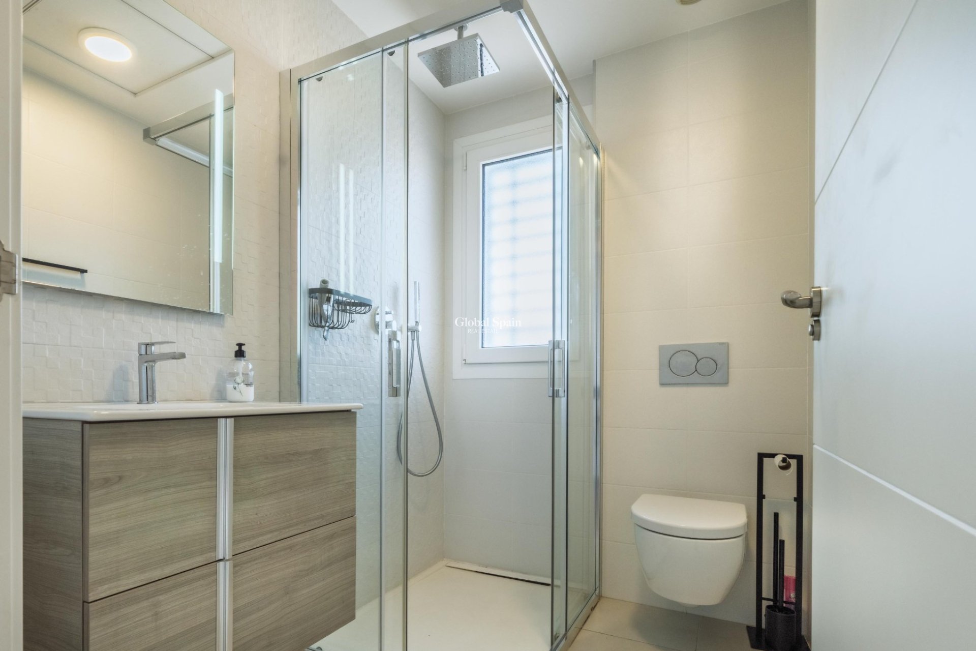 Revente - Maison Quadruple -
TORREVIEJA - Aguas Nuevas