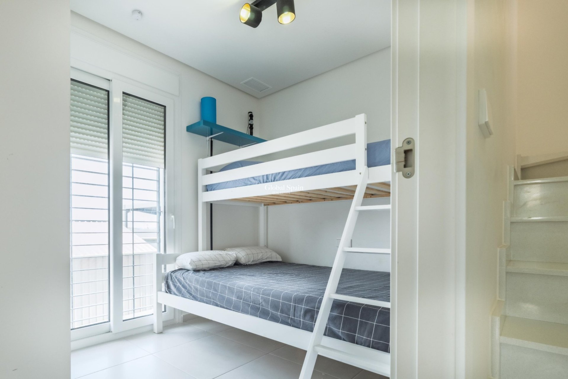 Revente - Maison Quadruple -
TORREVIEJA - Aguas Nuevas