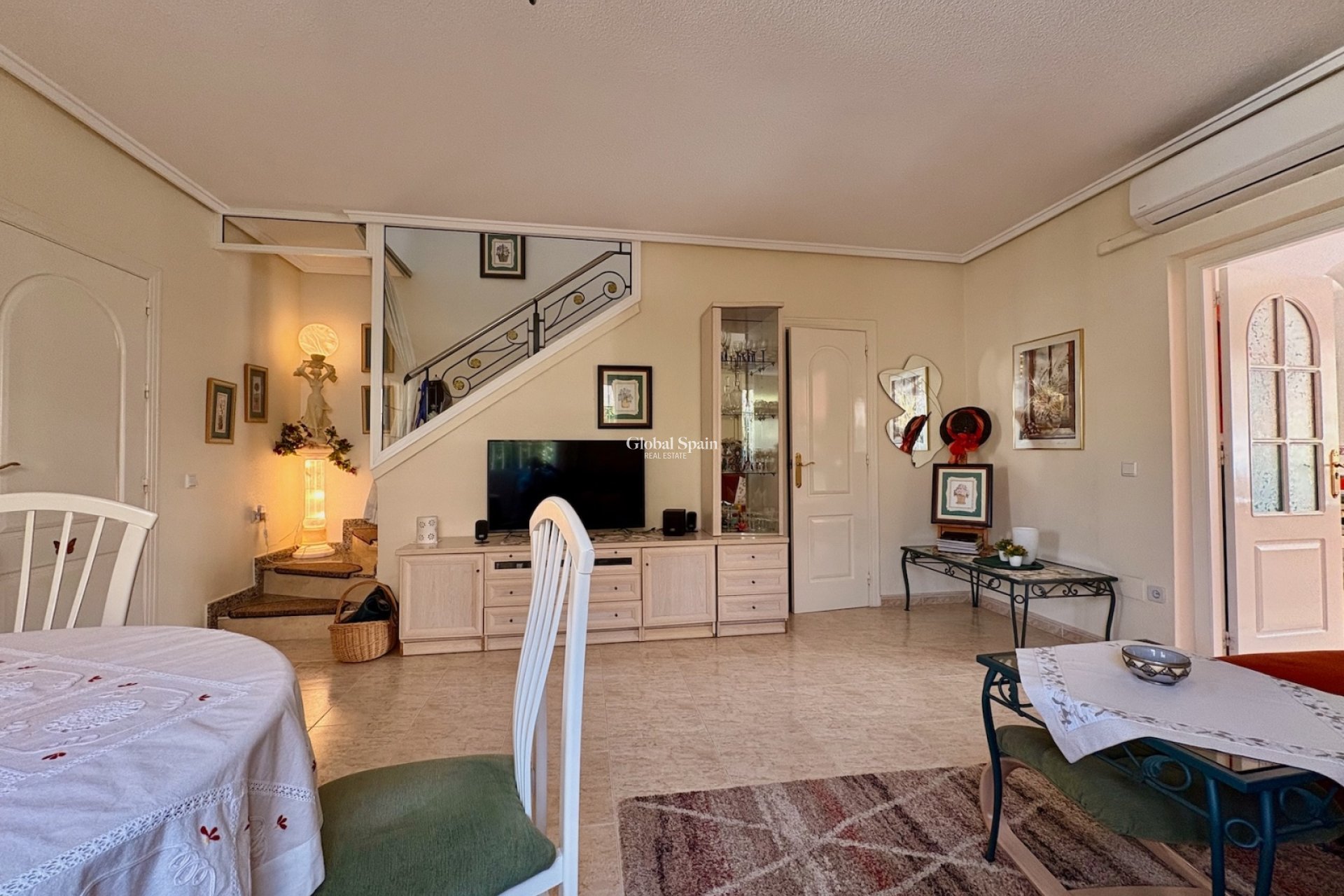 Revente - MAISON -
ROJALES - Inland