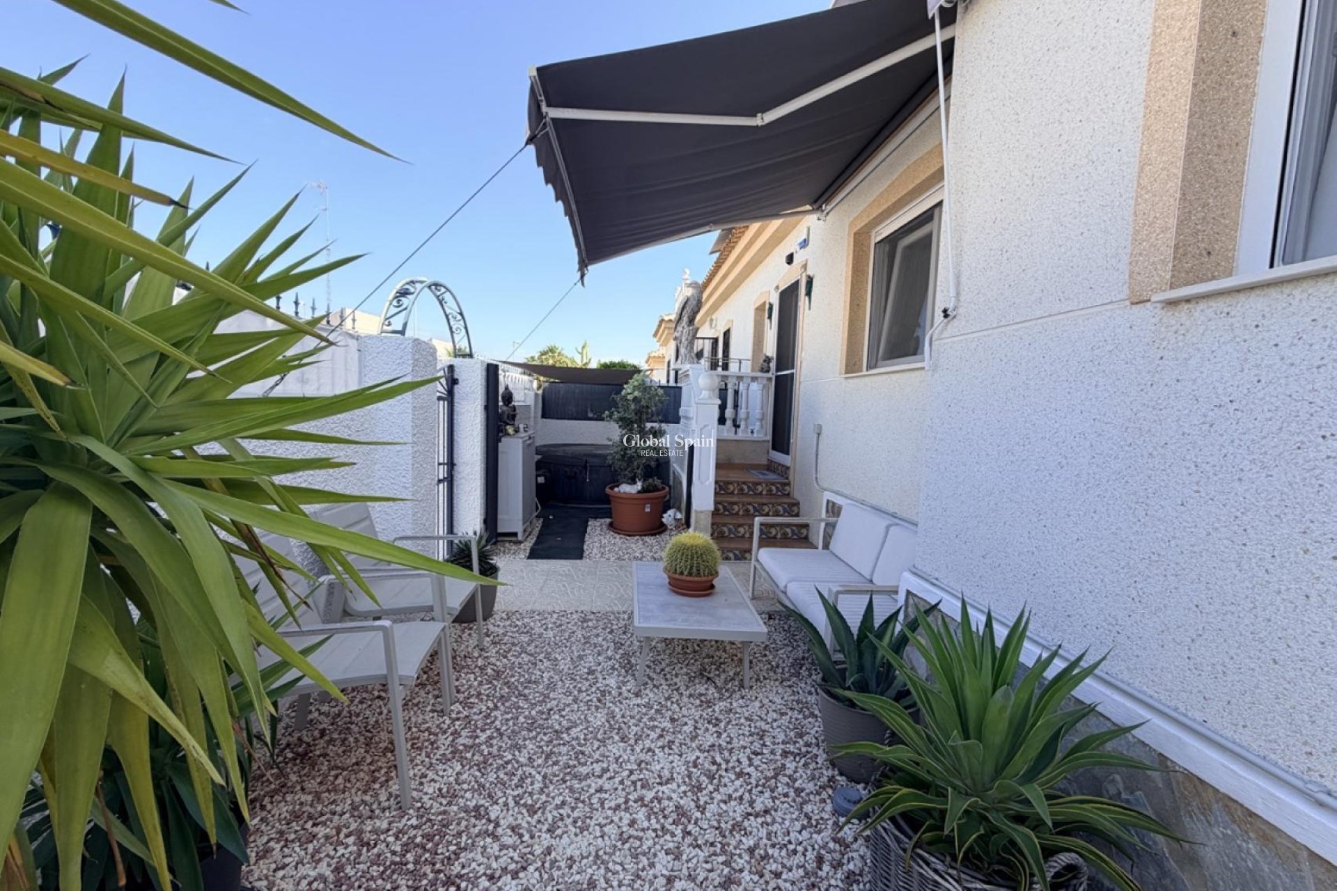 Revente - MAISON -
ROJALES - Inland