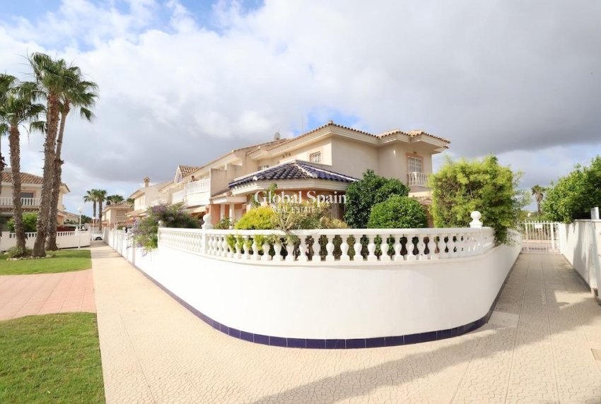 Revente - MAISON -
ROJALES - Inland