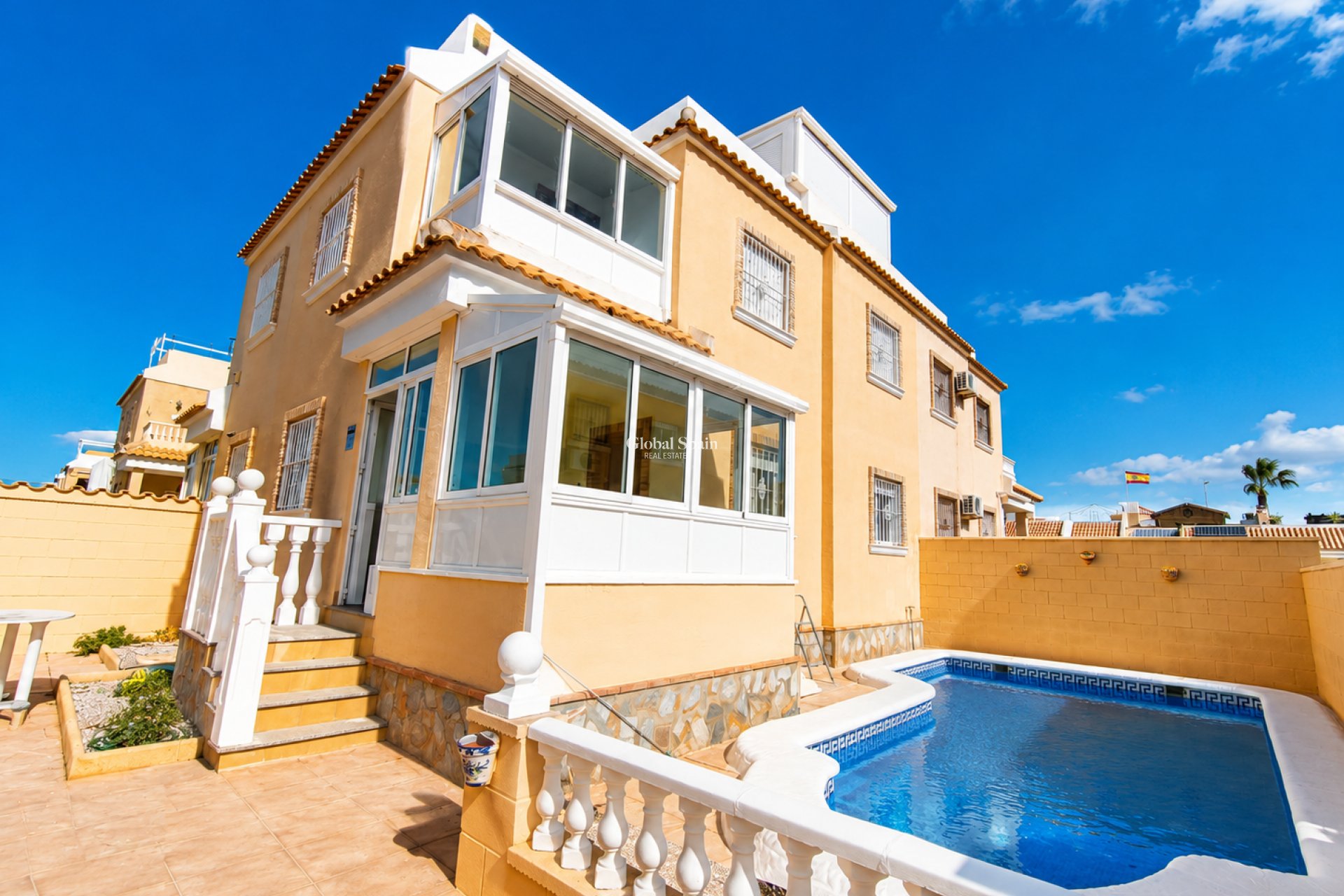 Revente - MAISON -
ROJALES - Inland