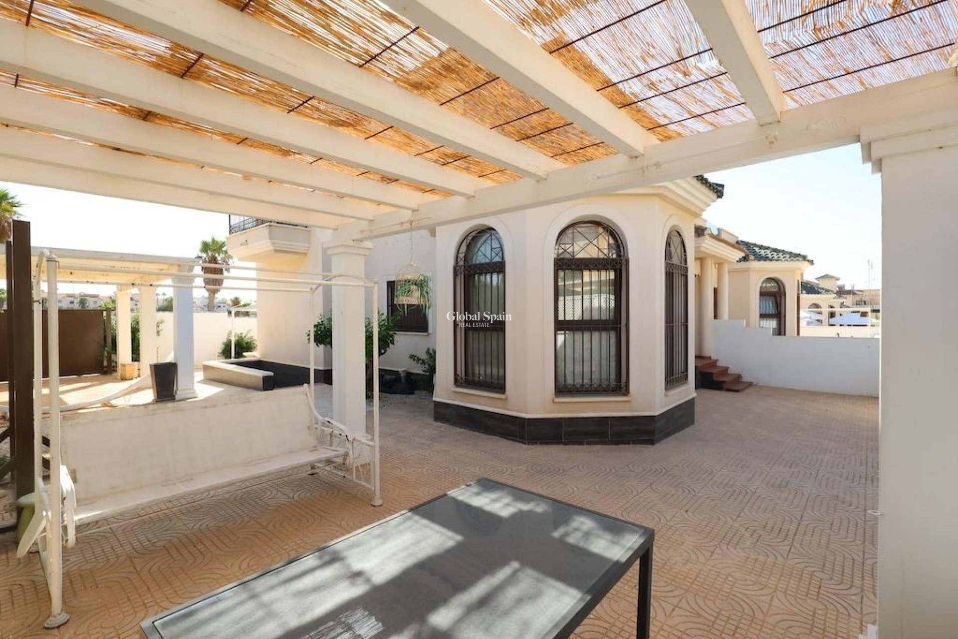 Revente - MAISON -
ROJALES - Inland