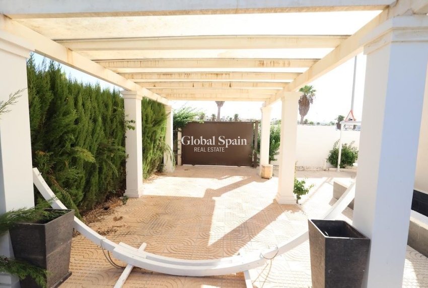 Revente - MAISON -
ROJALES - Inland