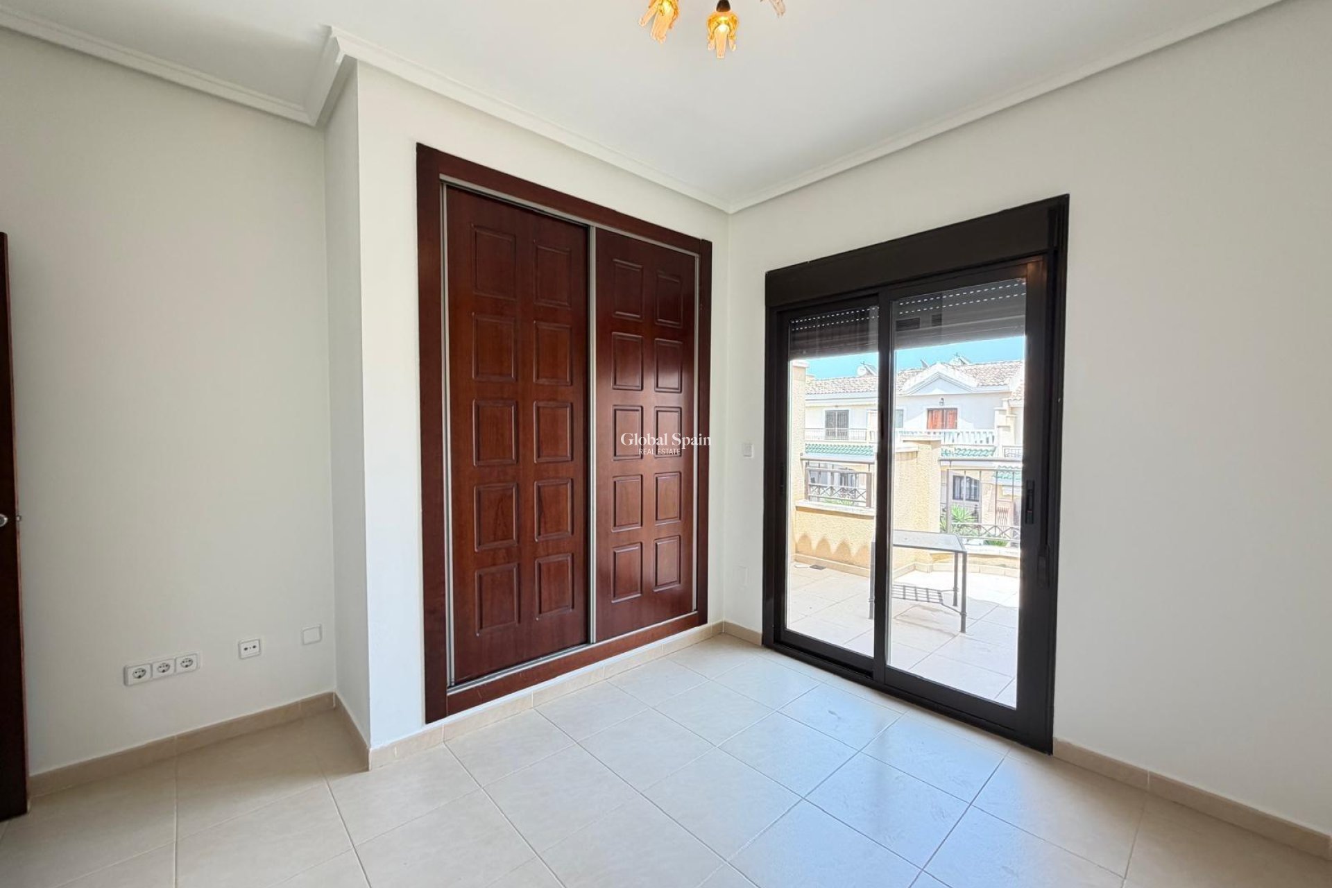 Revente - MAISON -
ROJALES - Lo Marabú