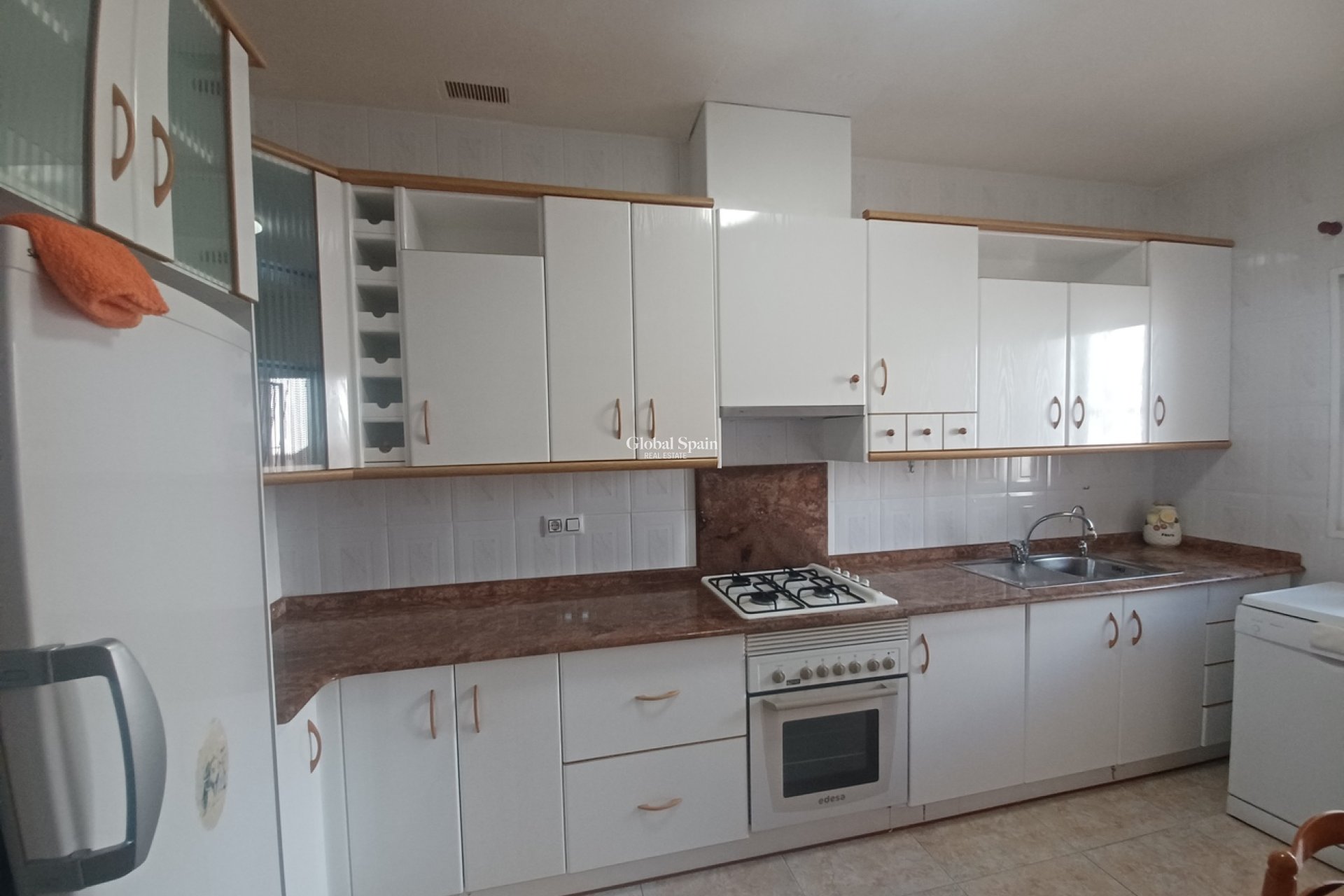 Revente - MAISON -
ROLDÁN - Inland