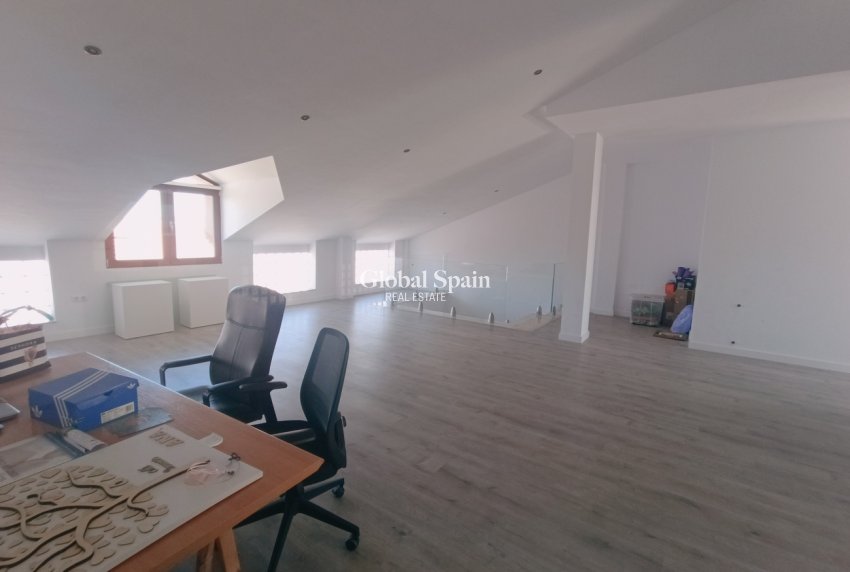 Revente - MAISON -
ROLDÁN - Inland