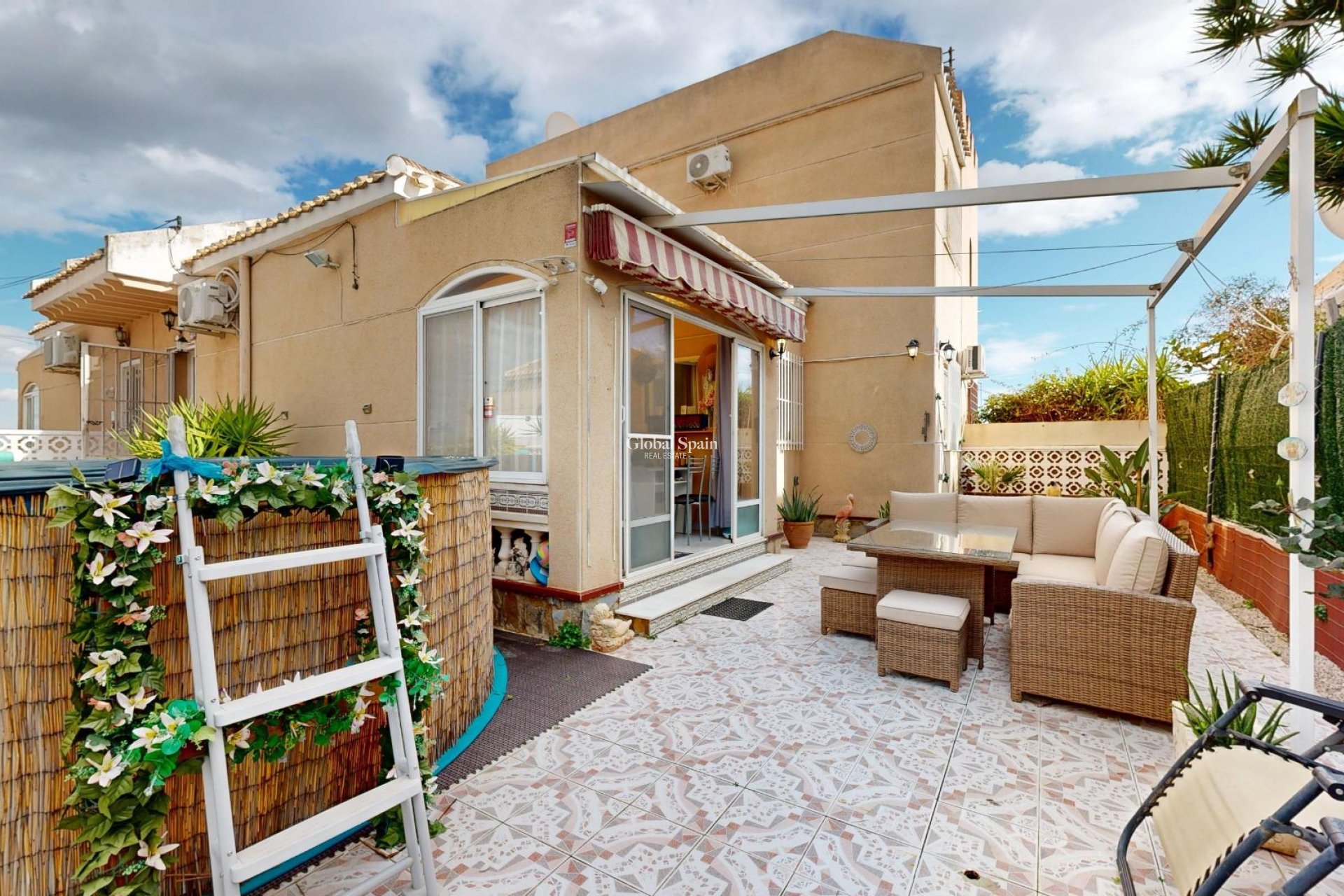 Revente - MAISON -
SAN MIGUEL DE SALINAS - 03193