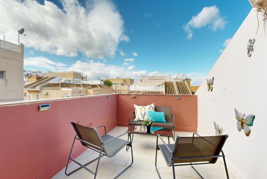 Revente - MAISON -
SAN MIGUEL DE SALINAS - 03193