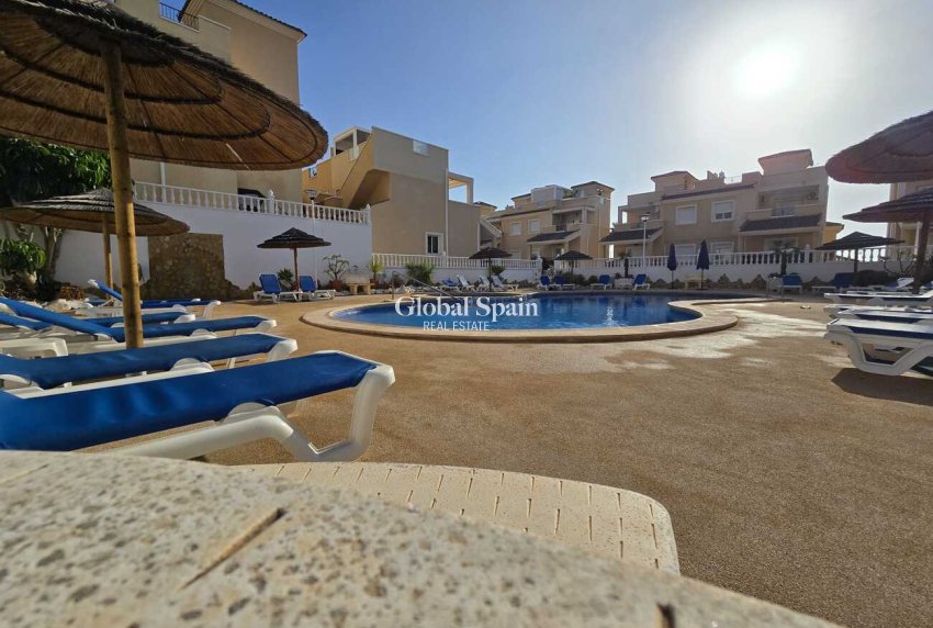 Revente - MAISON -
SAN MIGUEL DE SALINAS - Costa Blanca