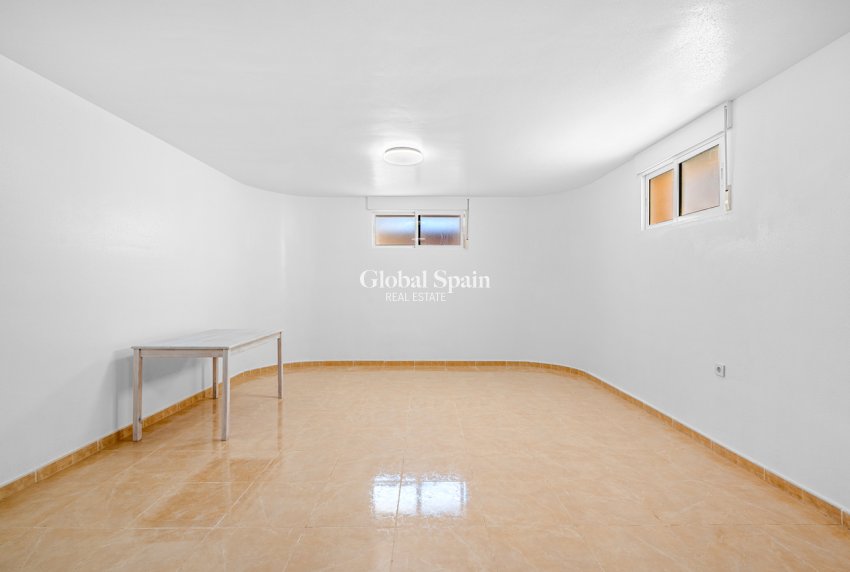 Revente - MAISON -
SAN MIGUEL DE SALINAS - Costa Blanca
