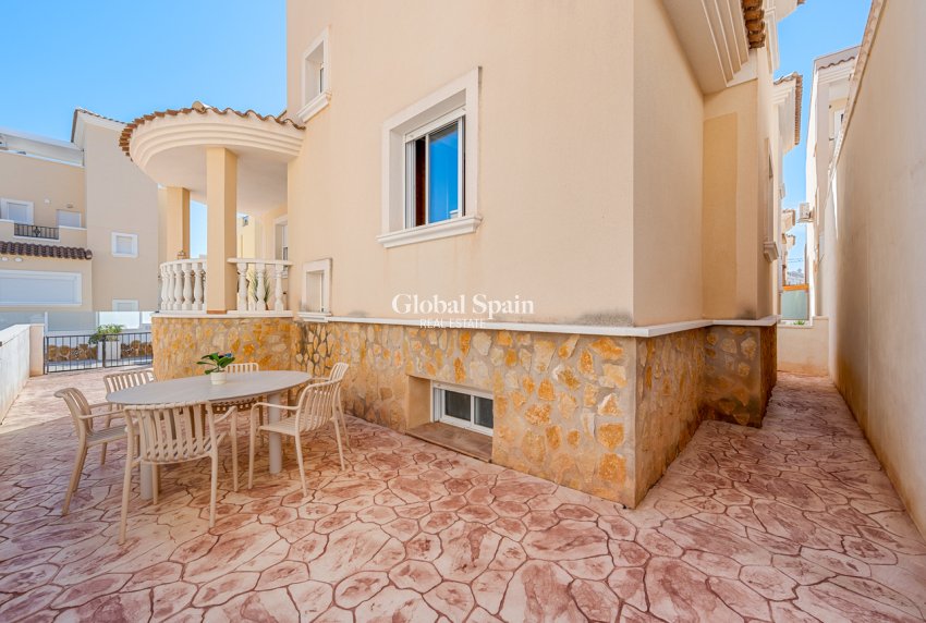 Revente - MAISON -
SAN MIGUEL DE SALINAS - Costa Blanca