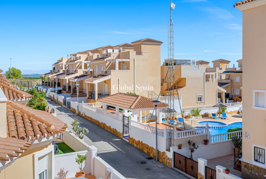 Revente - MAISON -
SAN MIGUEL DE SALINAS - Costa Blanca