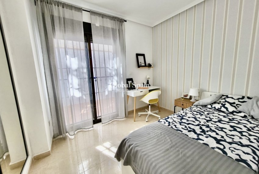 Revente - MAISON -
SAN MIGUEL DE SALINAS - Inland