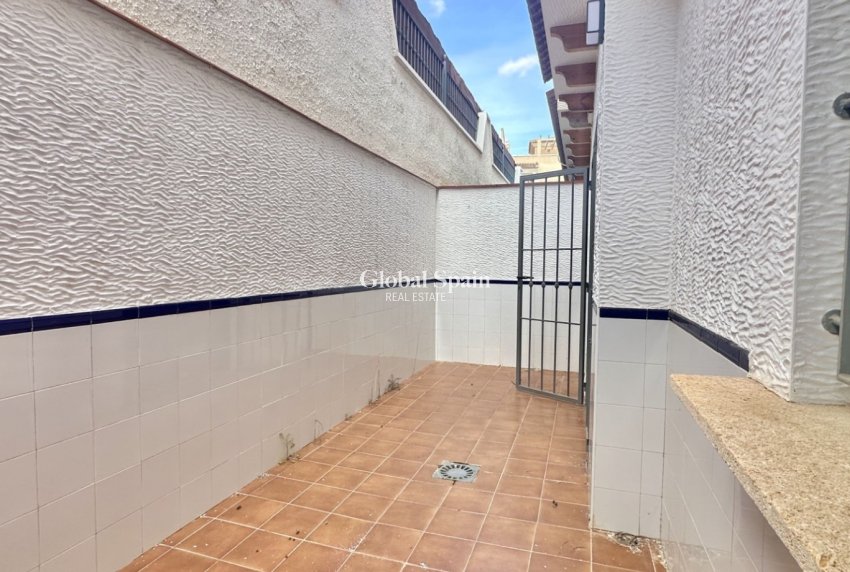 Revente - MAISON -
SAN MIGUEL DE SALINAS - Inland