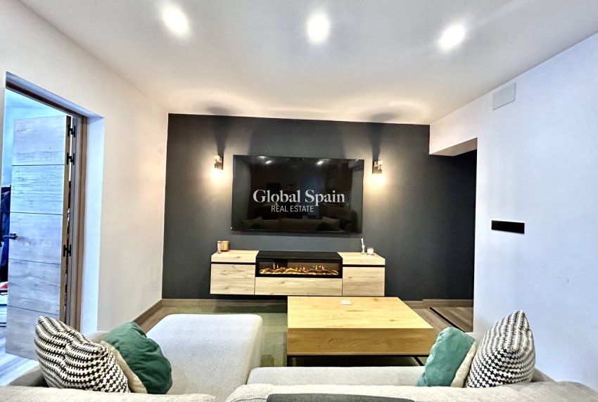 Revente - MAISON -
SAN MIGUEL DE SALINAS - Inland