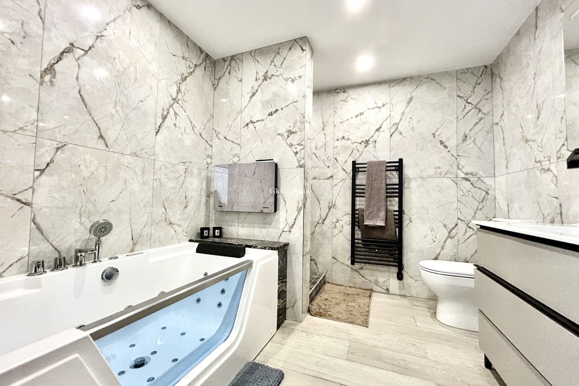 Revente - MAISON -
SAN MIGUEL DE SALINAS - Inland