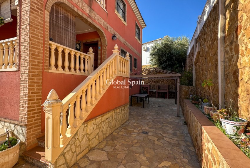 Revente - MAISON -
SAN MIGUEL DE SALINAS - Inland