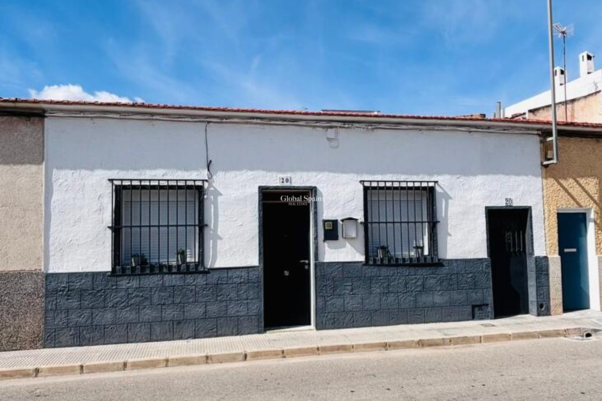 Revente - MAISON -
SAN MIGUEL DE SALINAS - Inland