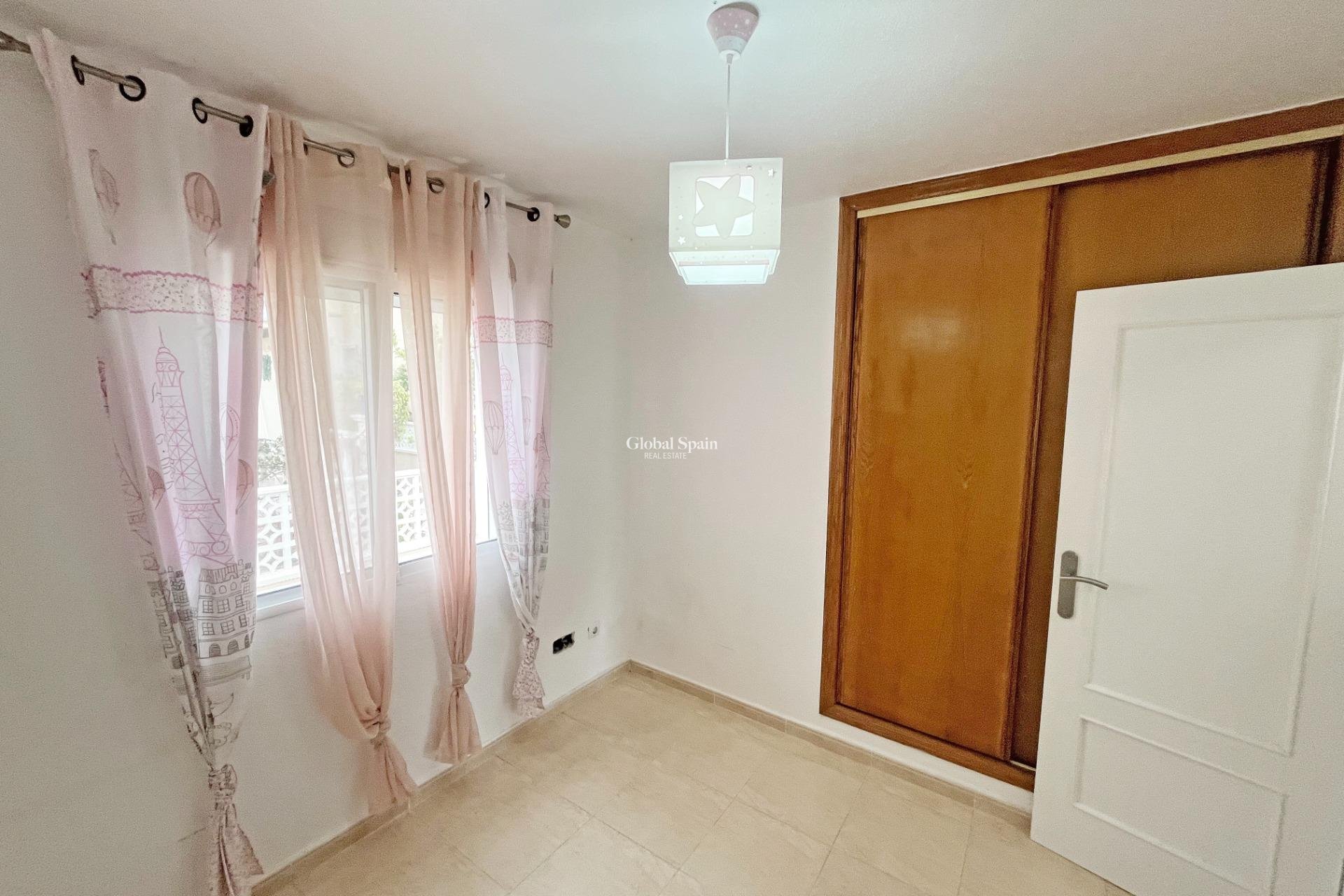 Revente - MAISON -
SAN MIGUEL DE SALINAS - Las Filipinas