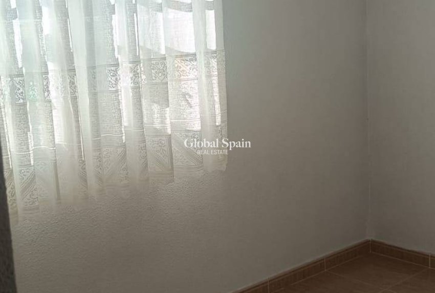 Revente - MAISON -
SAN PEDRO DEL PINATAR - Los Peñascos-el Salero-los Imbernones