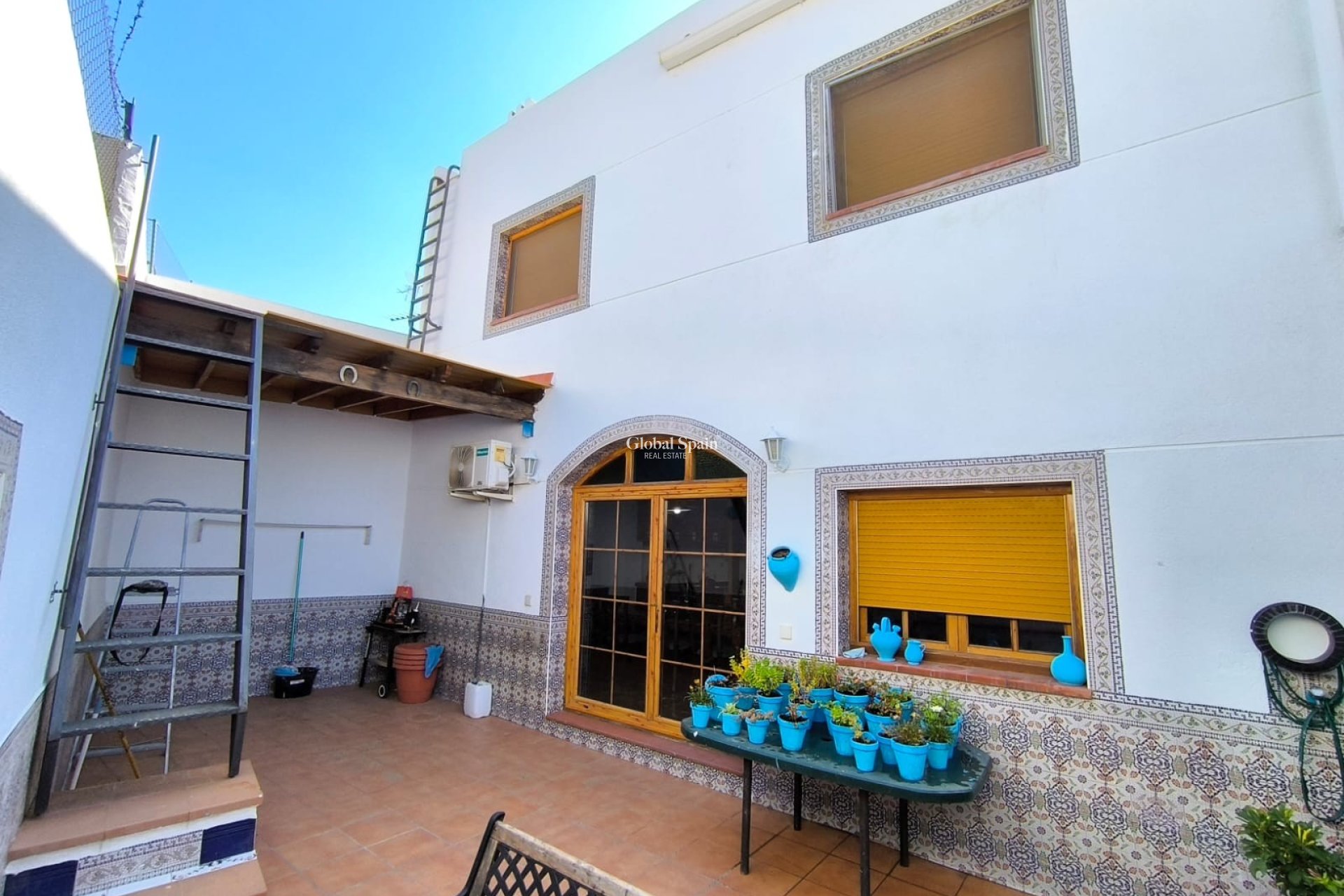 Revente - MAISON -
SAX - Inland