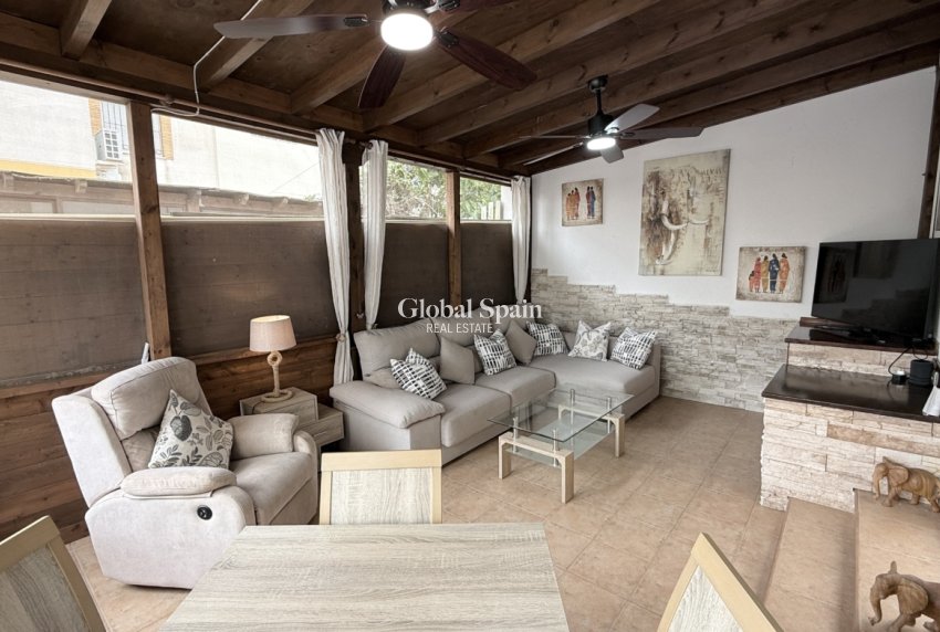 Revente - MAISON -
SUCINA - Inland