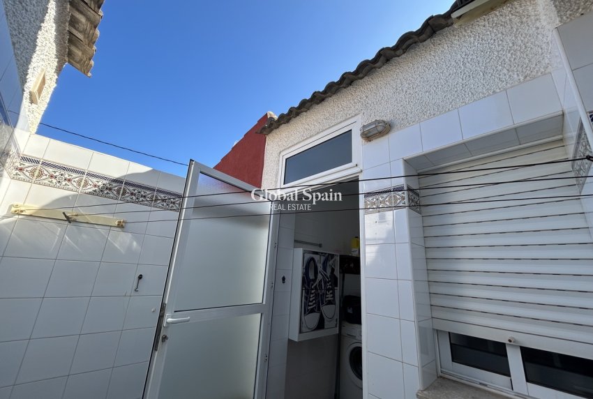 Revente - MAISON -
TORRE DE LA HORADADA - Costa Blanca