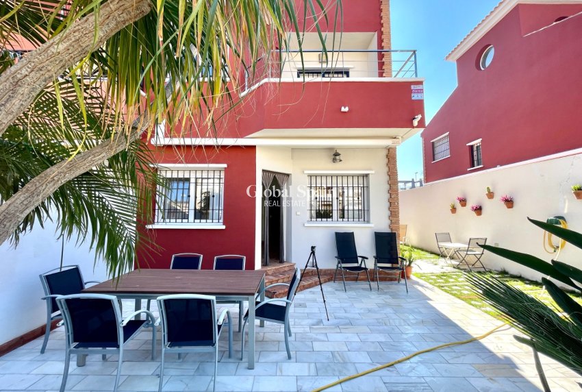 Revente - MAISON -
TORRE DE LA HORADADA - Costa Blanca