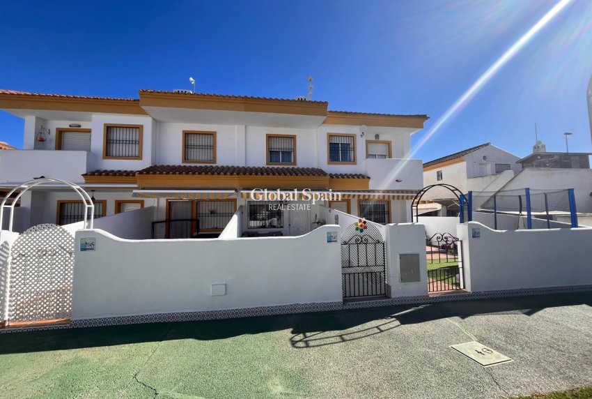 Revente - MAISON -
TORRE DE LA HORADADA - Costa Blanca