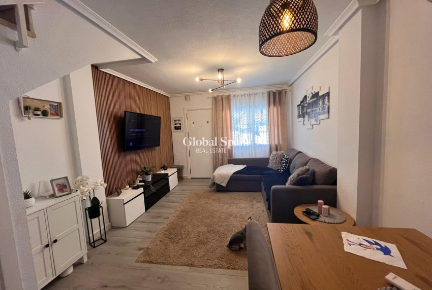 Revente - MAISON -
TORRE DE LA HORADADA - Costa Blanca