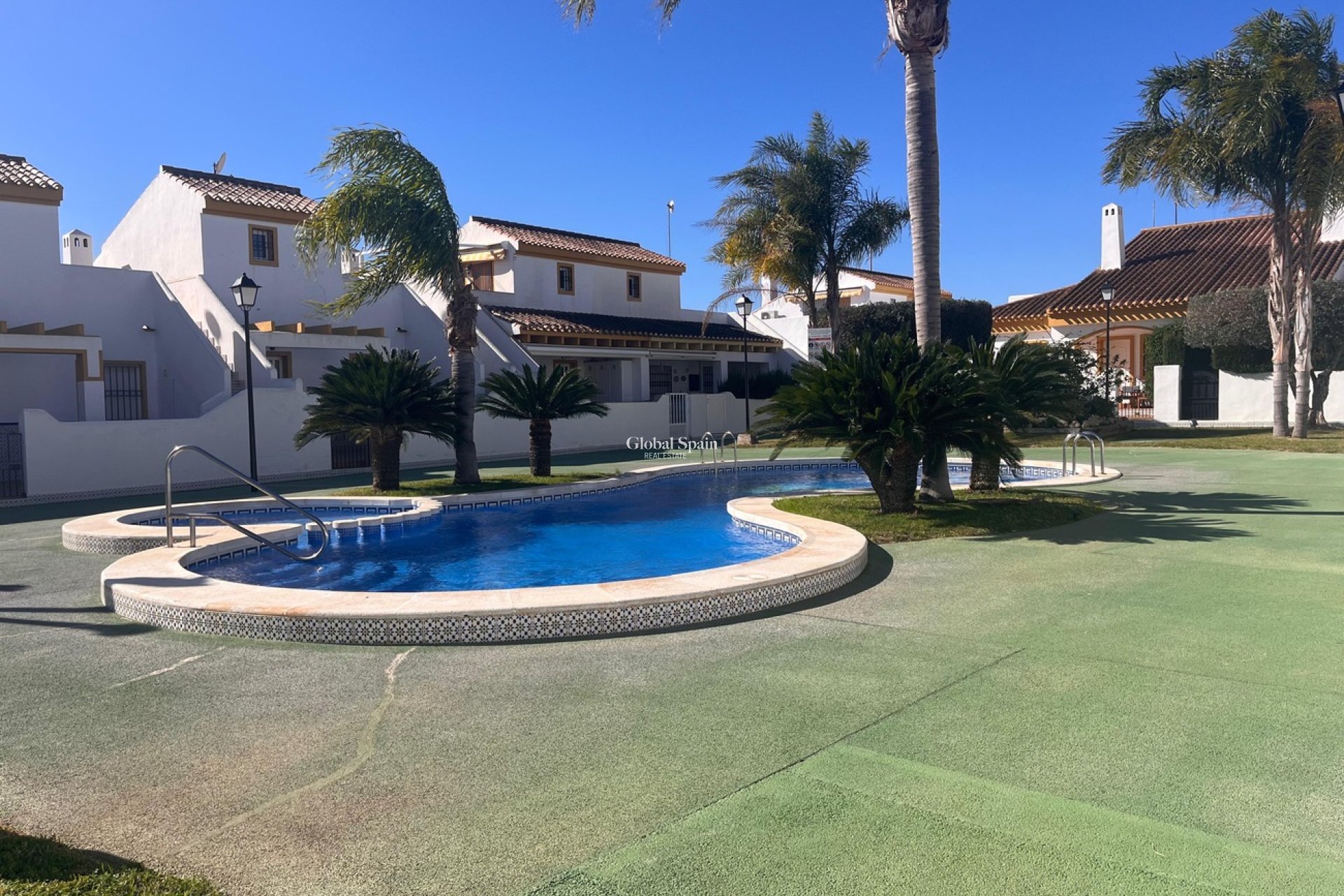 Revente - MAISON -
TORRE DE LA HORADADA - Costa Blanca