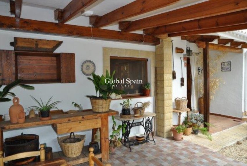 Revente - MAISON -
TORREMANZANAS - Costa Blanca