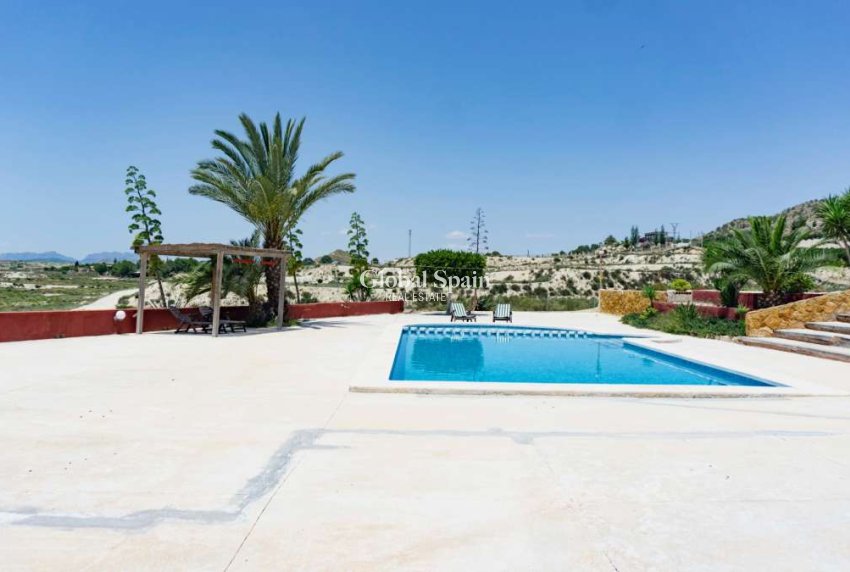 Revente - MAISON -
TORREMENDO - Costa Blanca