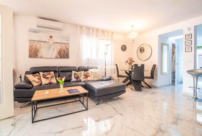 Revente - Maison -
TORREVIEJA - Acequion